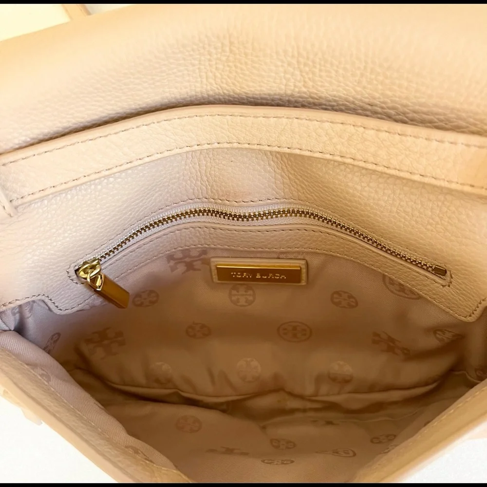 Stunning Tory Burch purse - Picture 4 of 10